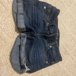 American eagle MIDI rise Size 0 In great condition with minor signs of wear